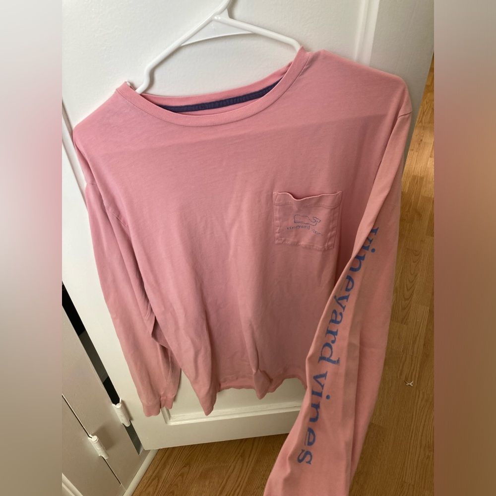 Pink Vineyard vines men’s long sleeve T